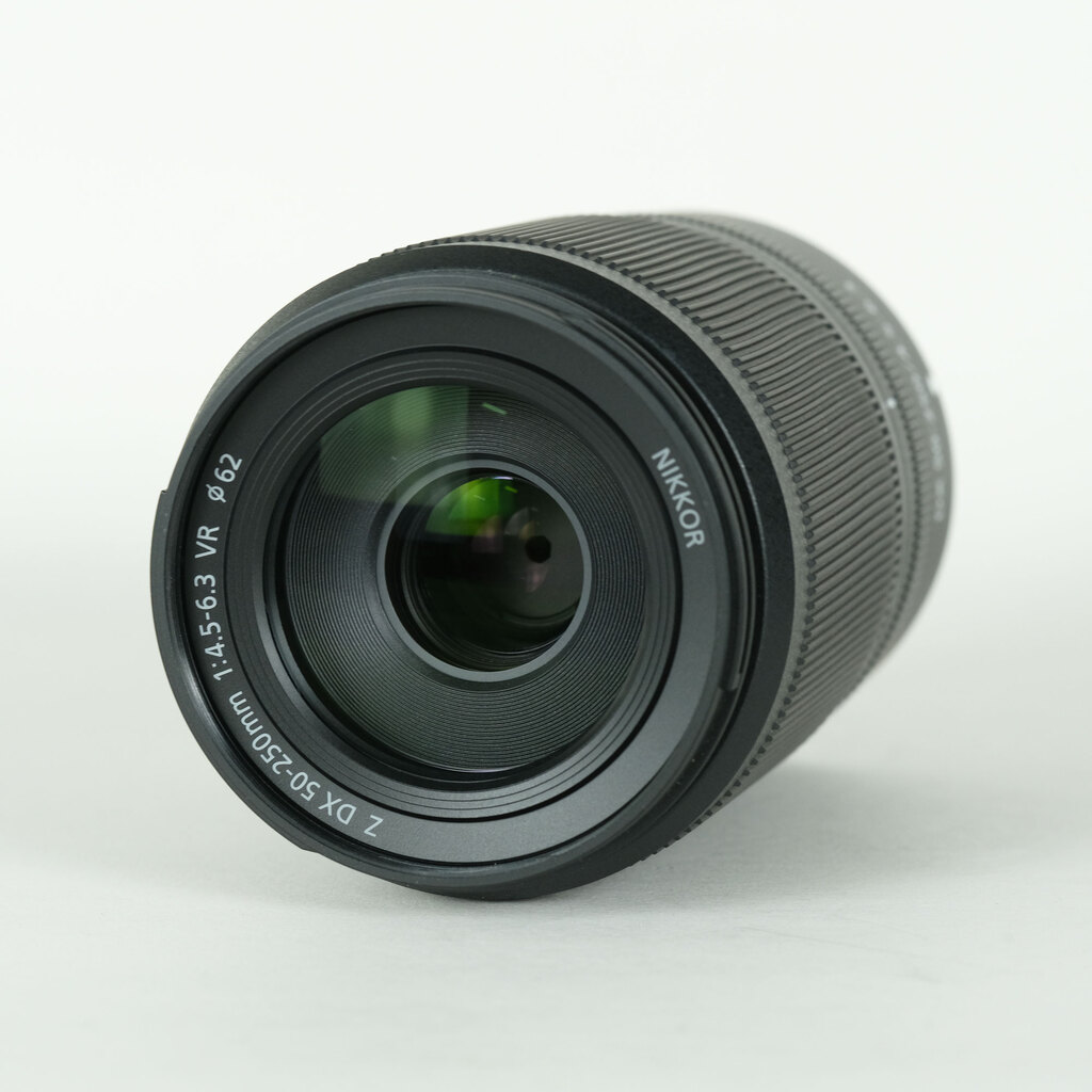 Nikon NIKKOR Z DX 50-250mm f/4.5-6.3 VR Nikon NIKKOR Z DX 50-250mm f/4.5-6.3 VR