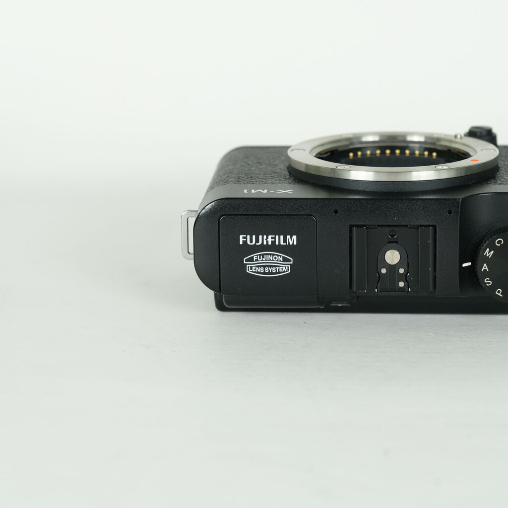 FUJIFILM X-M1 ボディ ブラック