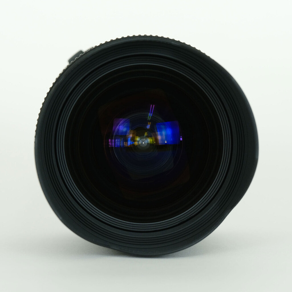 SIGMA 8-16mm F4.5-5.6DC HSM (ニコンF用)