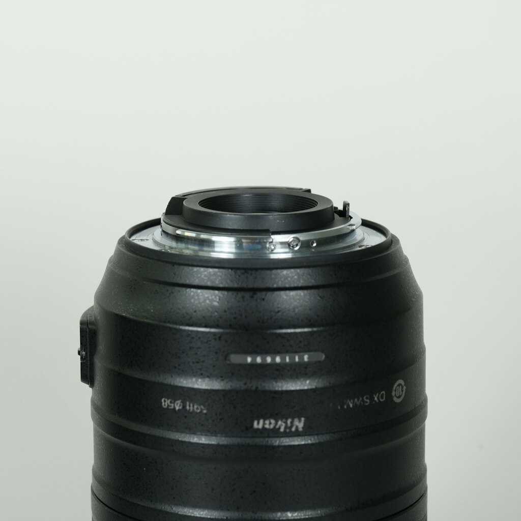 Nikon AF-S DX NIKKOR 55-300mm F4.5-5.6G ED VR Nikon AF-S DX NIKKOR 55-300mm F4.5-5.6G ED VR