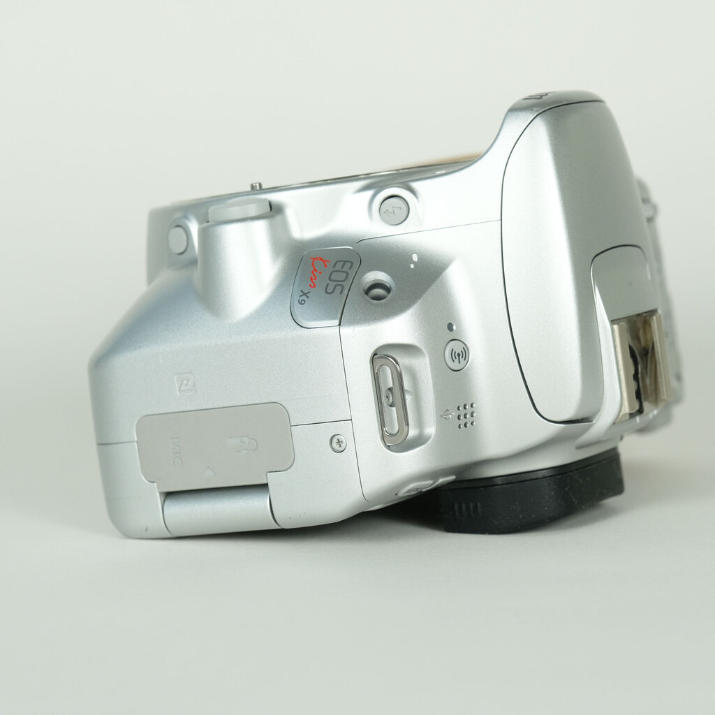 Canon EOS Kiss X9 ボディ シルバーの出品 | ONE SCENE（ワンシーン）