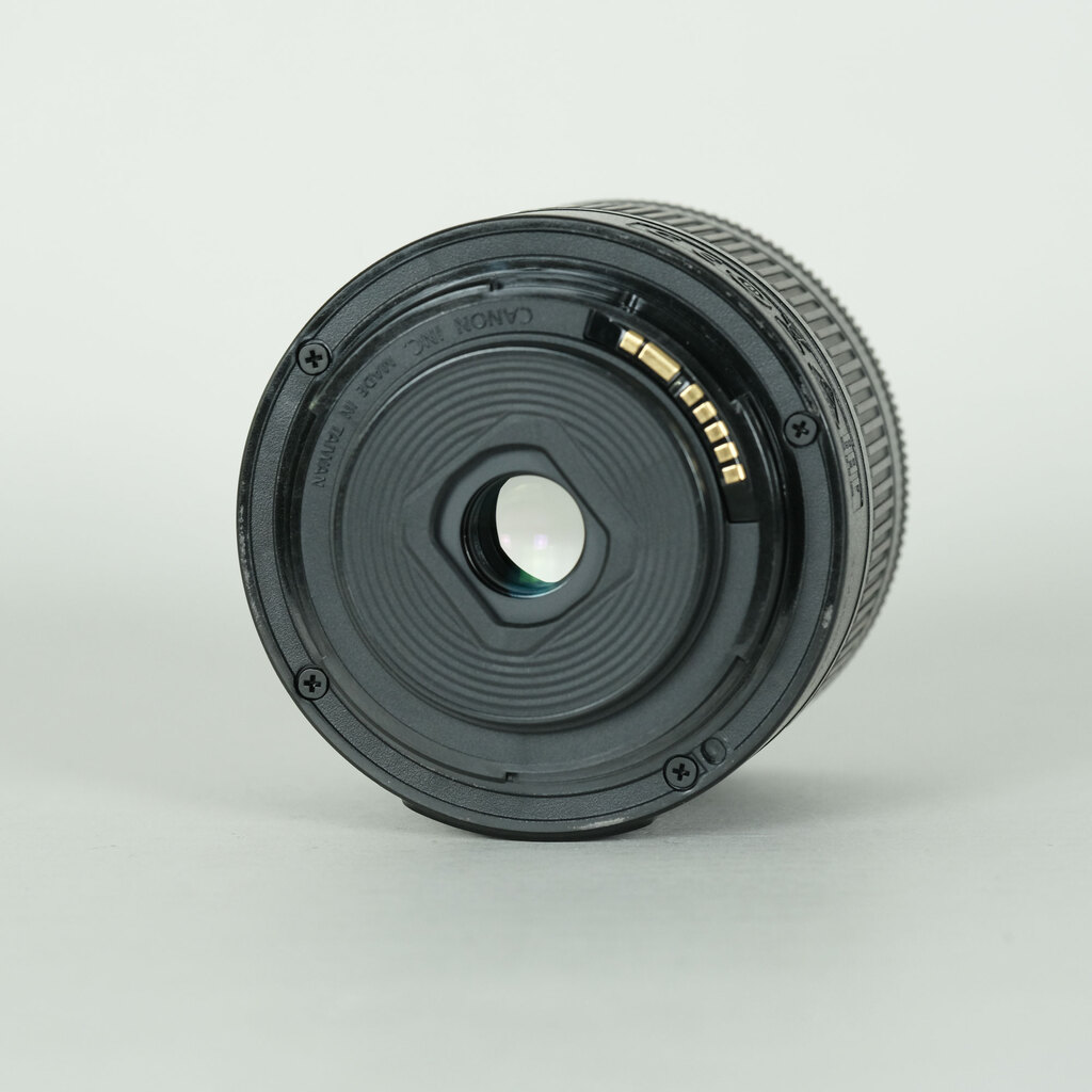 Canon EF-S18-55mm F4-5.6 IS STM