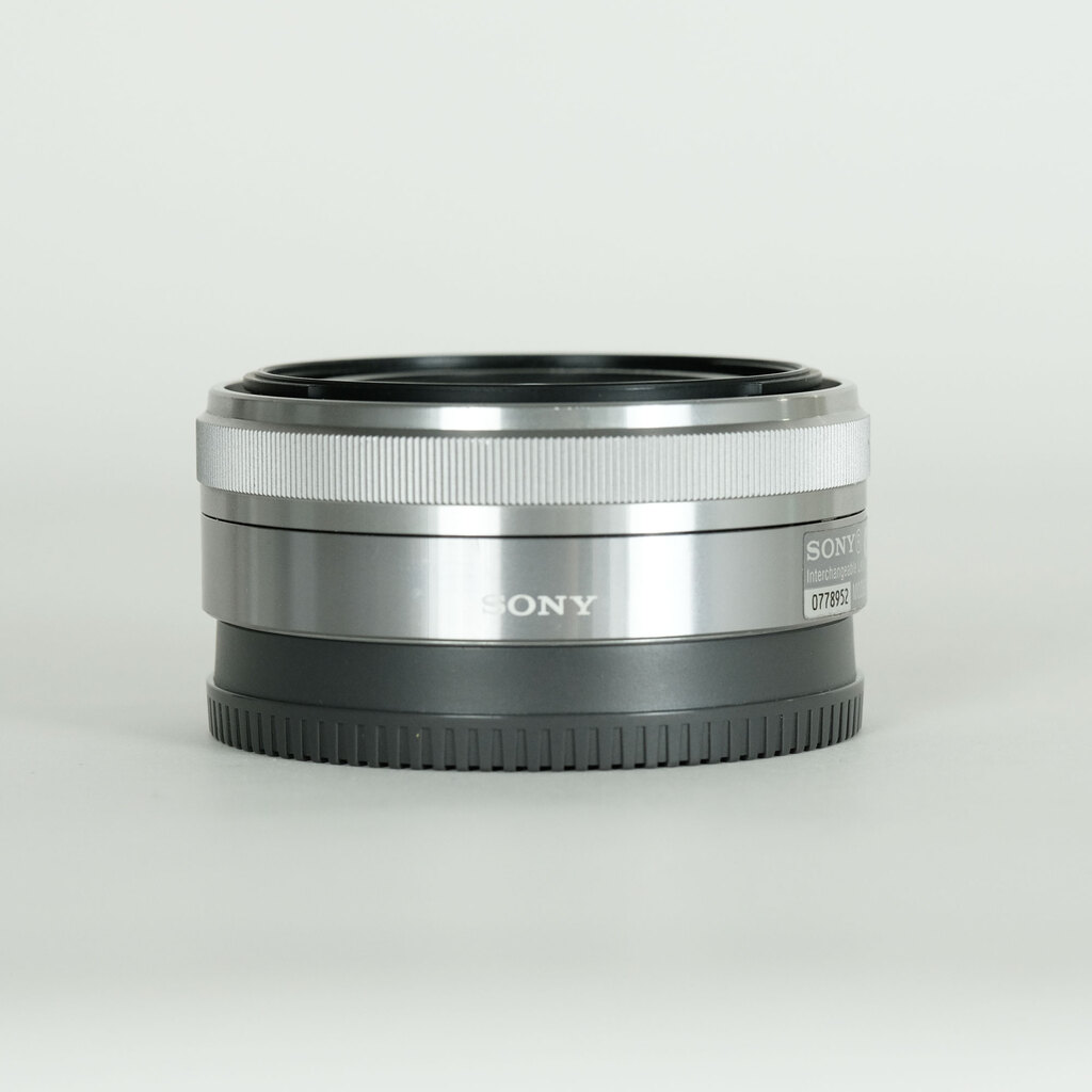 SONY E 16mm F2.8 SEL16F28