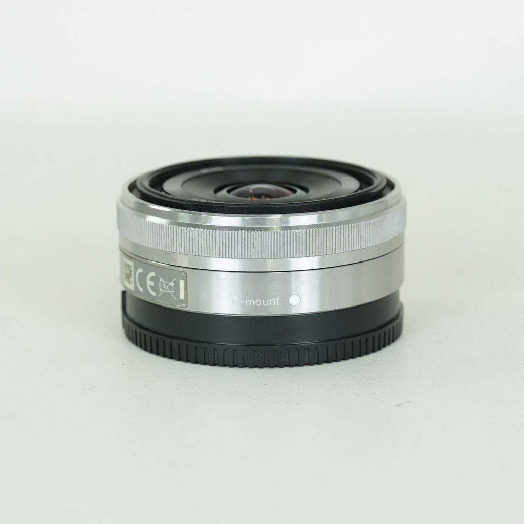 SONY E 16mm F2.8 SEL16F28