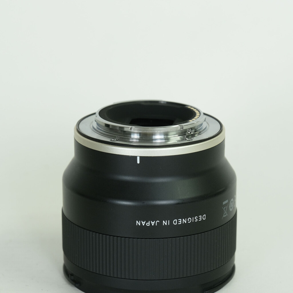 TAMRON 20mm F/2.8 Di III OSD M1:2 (Model F050) [ソニーE用]