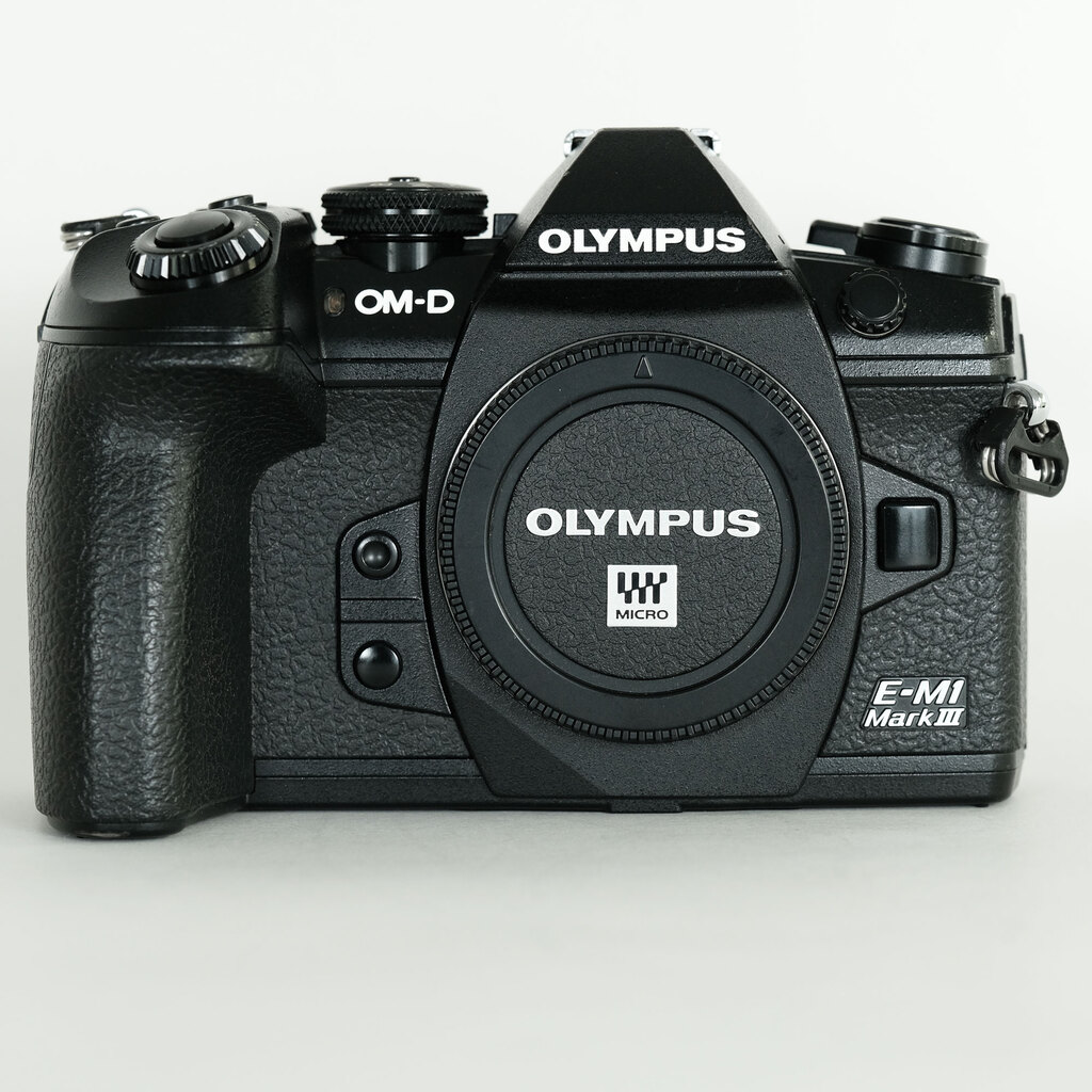 OLYMPUS OM-D E-M1 Mark III