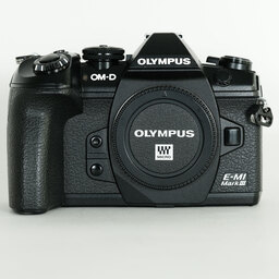 OLYMPUS OM-D E-M1 Mark III