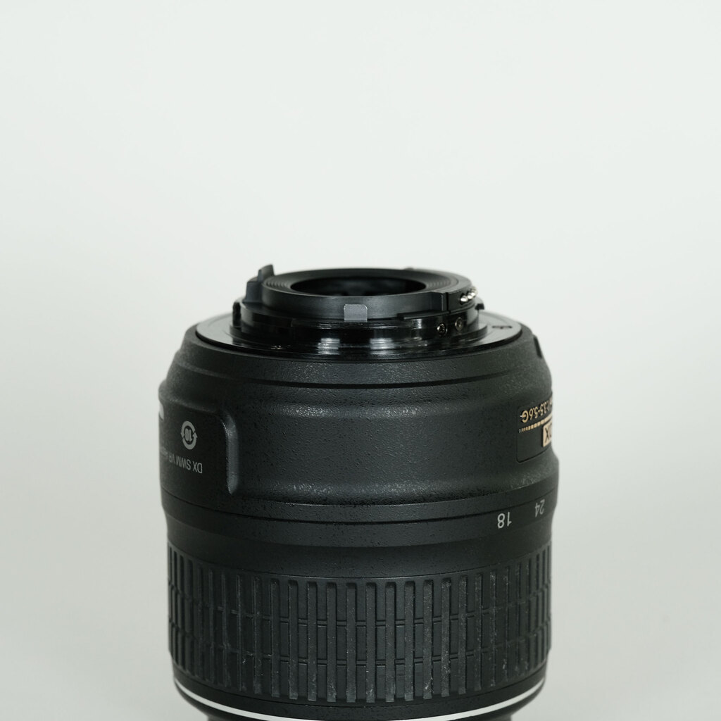 Nikon AF-S DX NIKKOR 18-55mm F3.5-5.6 G VR