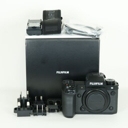 FUJIFILM X-H2S