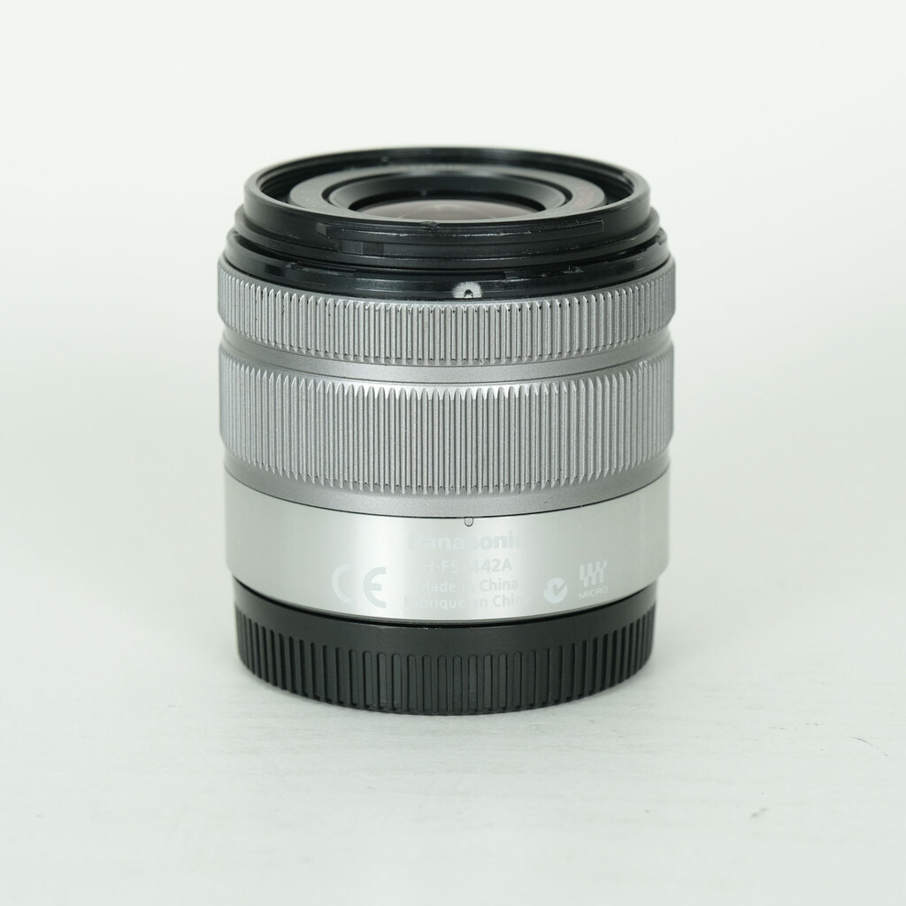 Panasonic LUMIX G VARIO 14-42mm F3.5-5.6II ASPH. MEGA O.I.S.  �V���o�[ ?? H-FS1442A-S