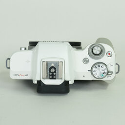 Canon EOS Kiss M2