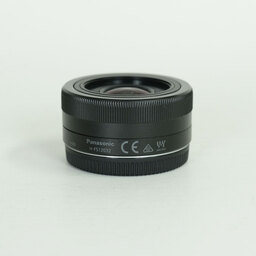 Panasonic LUMIX G VARIO 12-32mm / F3.5-5.6 ASPH. / MEGA O.I.S. Panasonic LUMIX G VARIO 12-32mm / F3.5-5.6 ASPH. / MEGA O.I.S.