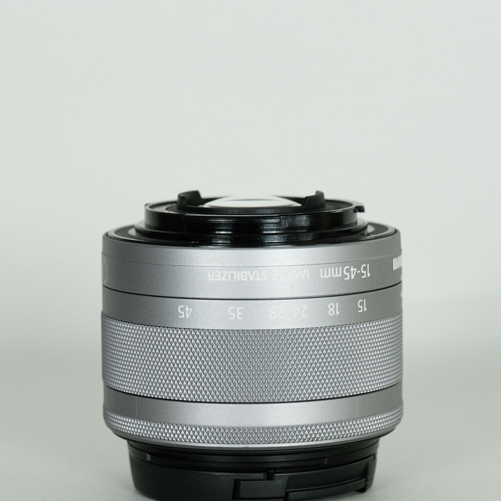 Canon EF-M15-45mm F3.5-6.3 IS STM
