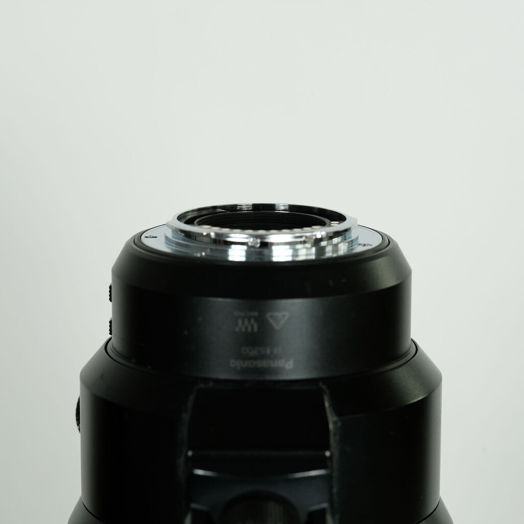 Panasonic LEICA DG ELMARIT 200mm / F2.8 / POWER O.I.S.