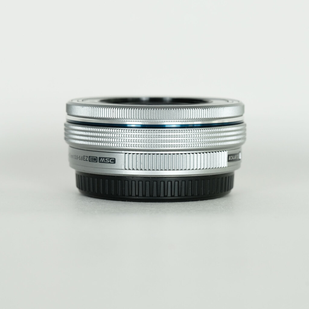 OLYMPUS M.ZUIKO DIGITAL ED 14-42mm F3.5-5.6 EZ シルバー