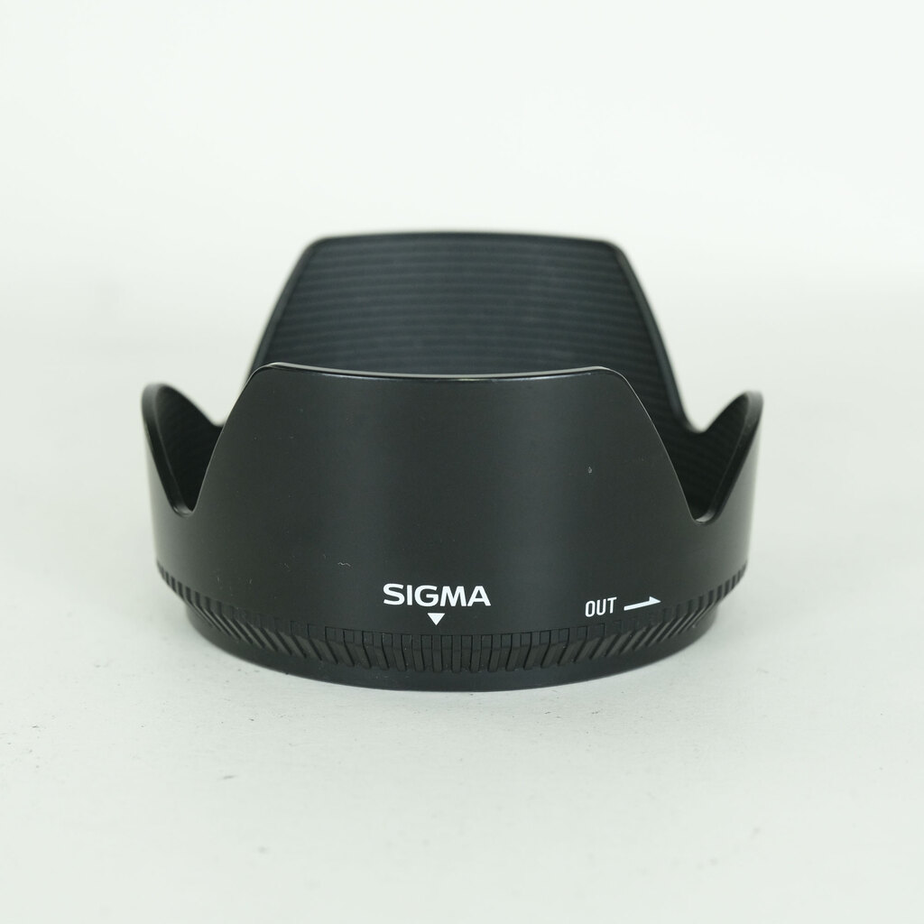 SIGMA 18-250mm F3.5-6.3 DC MACRO OS HSM (キヤノンEF用) SIGMA 18-250mm F3.5-6.3 DC MACRO OS HSM (キヤノンEF用)