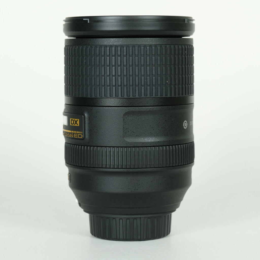 Nikon AF-S DX NIKKOR 18-300mm F3.5-5.6G ED VR Nikon AF-S DX NIKKOR 18-300mm F3.5-5.6G ED VR