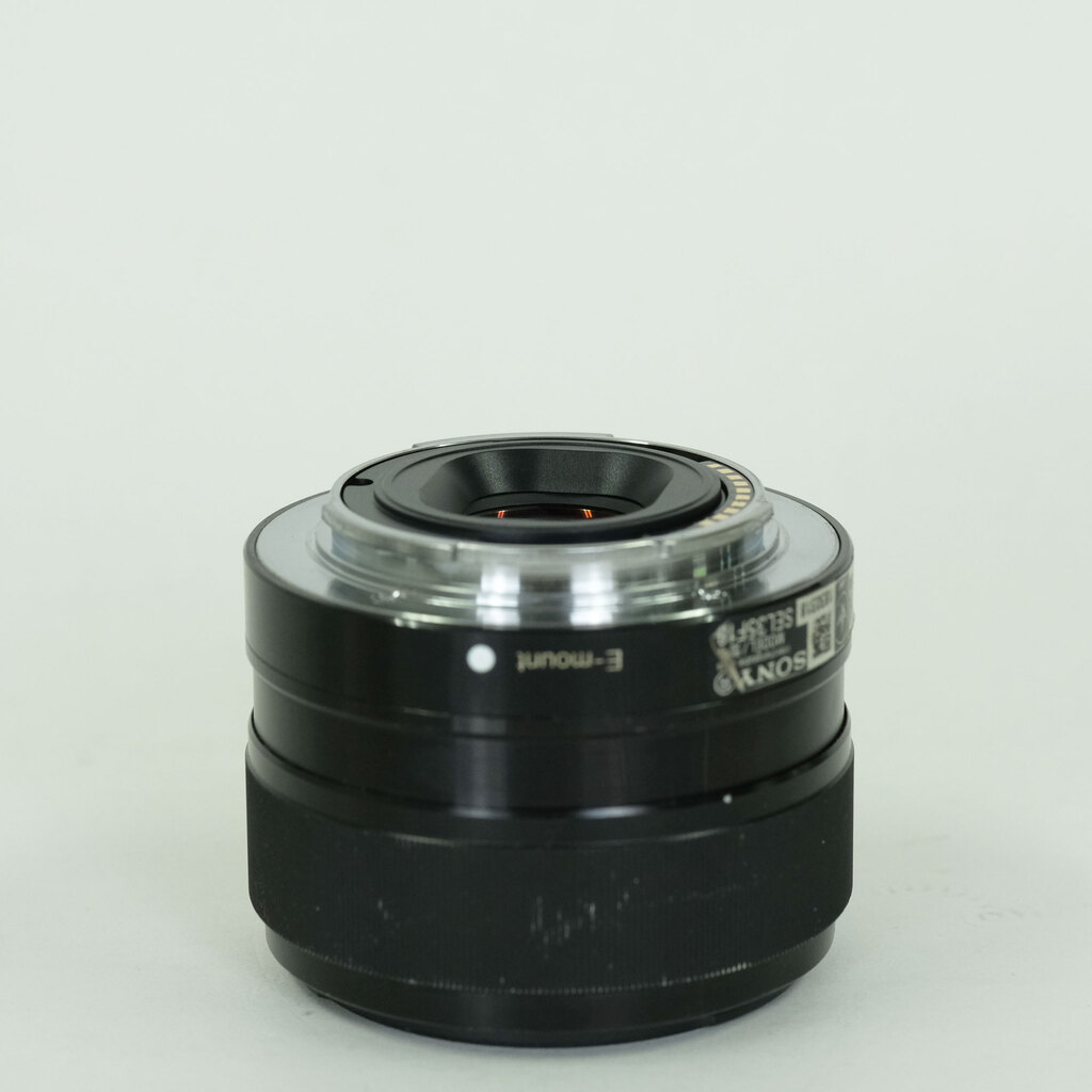 SONY E 35mm F1.8 OSS SEL35F18
