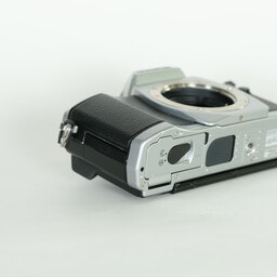 OLYMPUS OM-D E-M5 ボディ シルバー