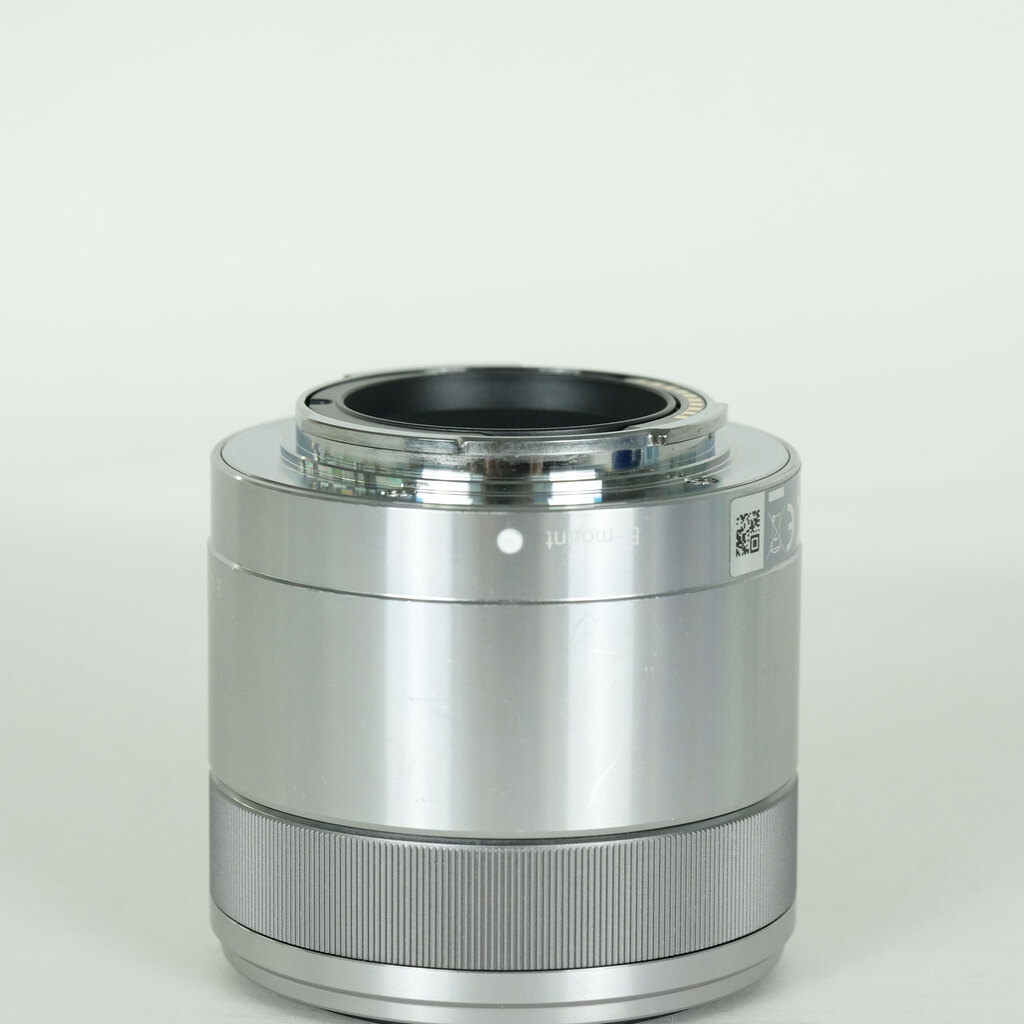 SONY SEL30M35 E 30mm F3.5 Macroレンズ　美品 SONY E 30mm F3.5 Macro SEL30M35の出品 | ONE SCENE（ワンシーン）