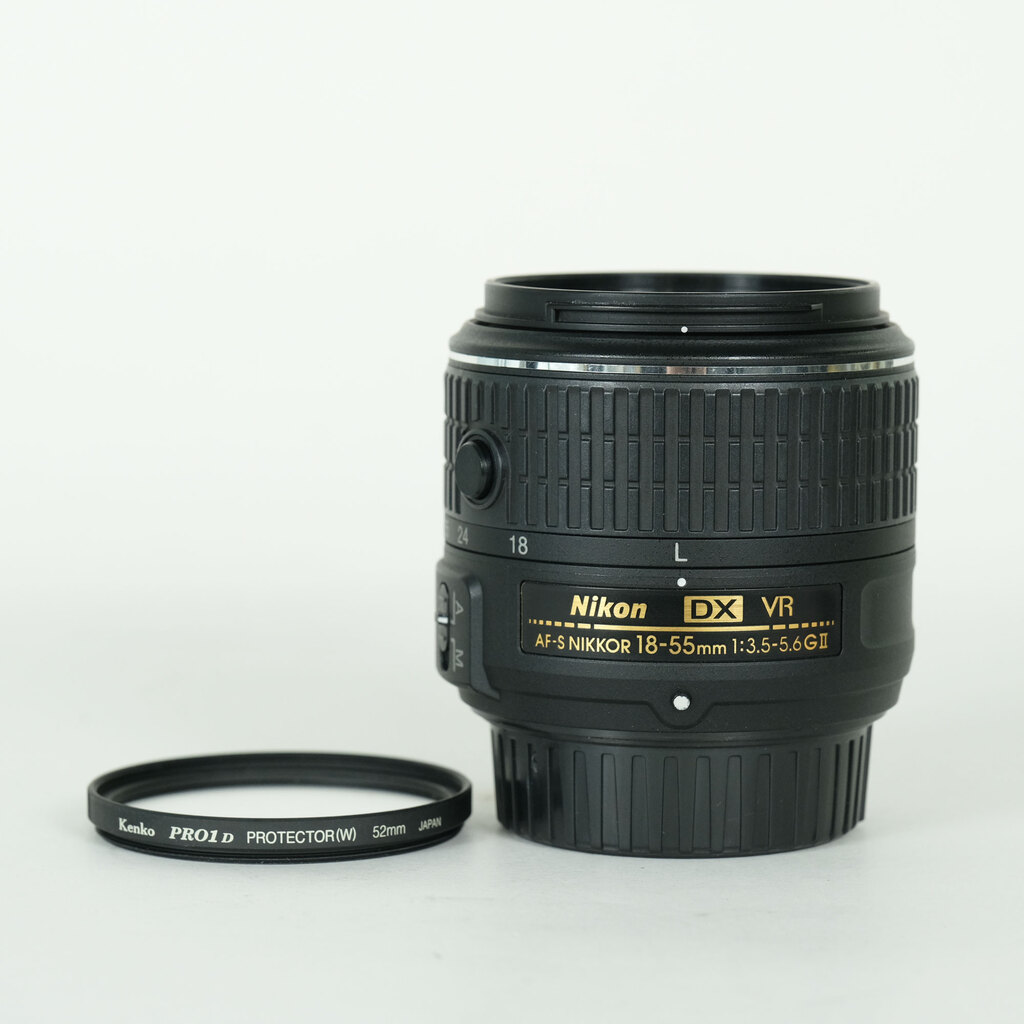 Nikon AF-S DX NIKKOR 18-55mm f3.5-5.6G VR II