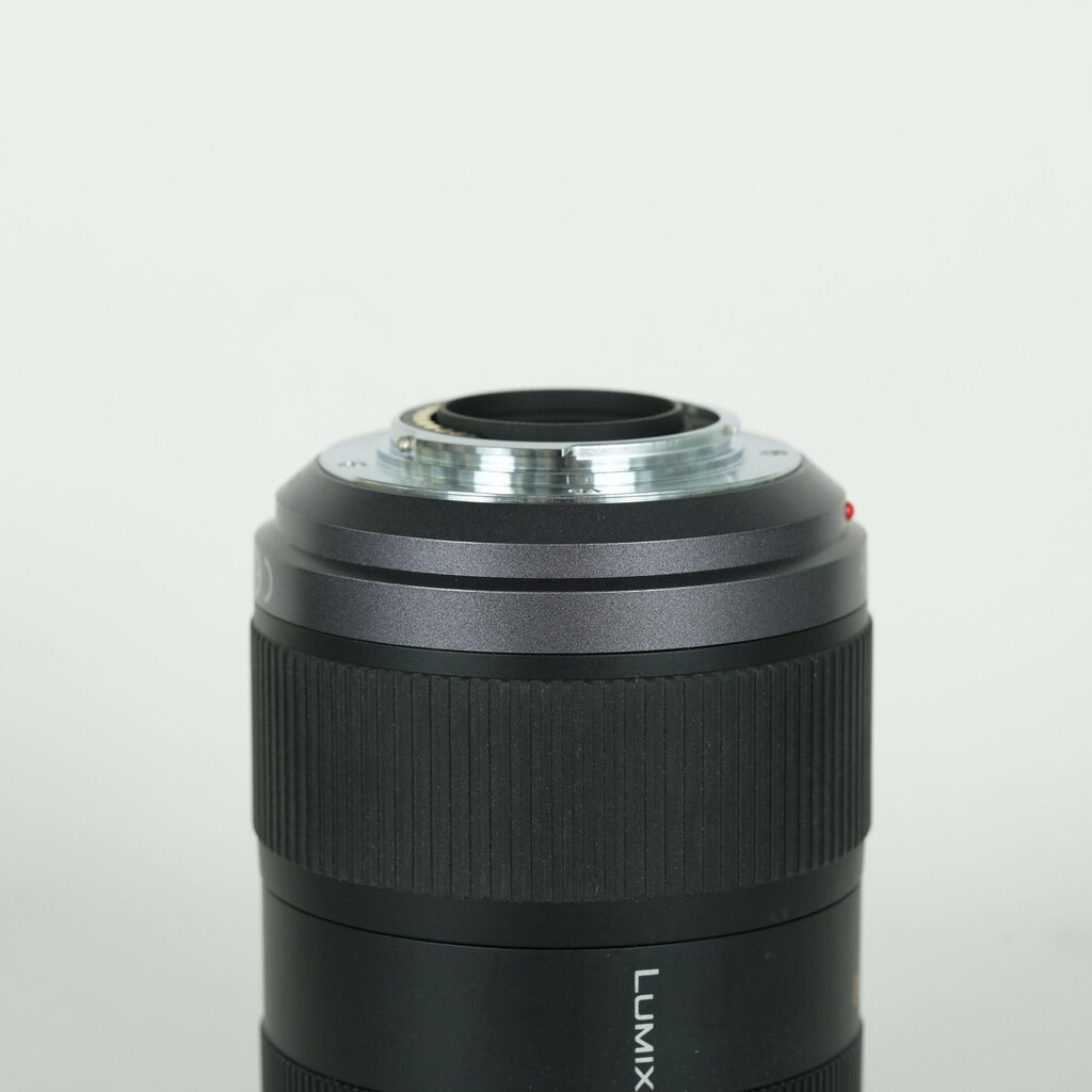 Panasonic LUMIX G VARIO 45-200mm F4.0-F5.6 MEGA O.I.S. H-FS045200 Panasonic LUMIX G VARIO 45-200mm F4.0-F5.6 MEGA O.I.S. H-FS045200