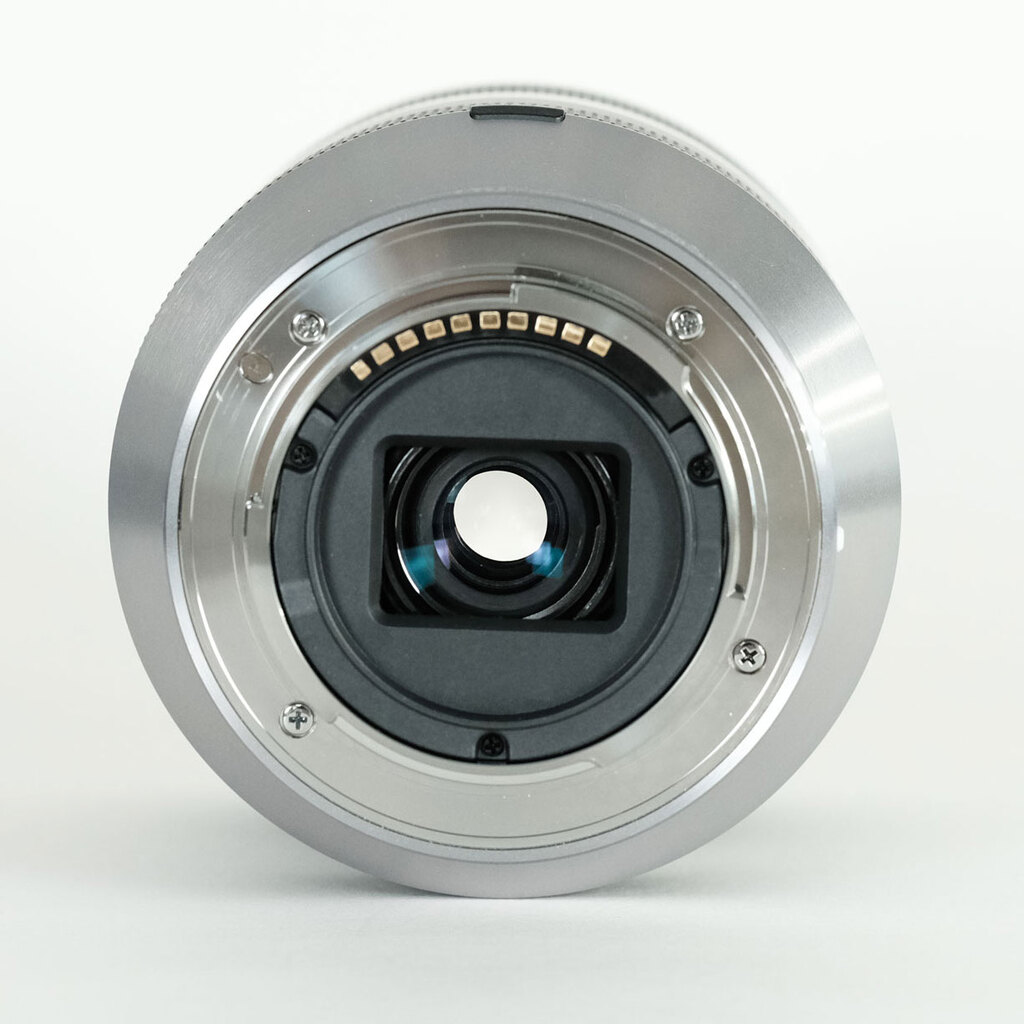 SONY E18-200mm F3.5-6.3 OSS SEL18200