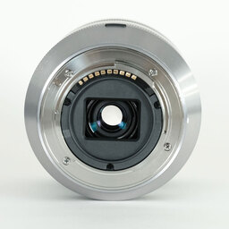 SONY E18-200mm F3.5-6.3 OSS SEL18200