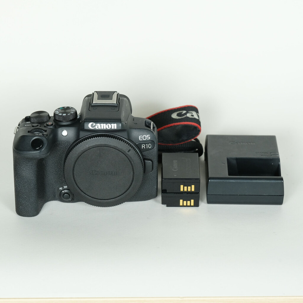 Canon EOS R10 Canon EOS R10