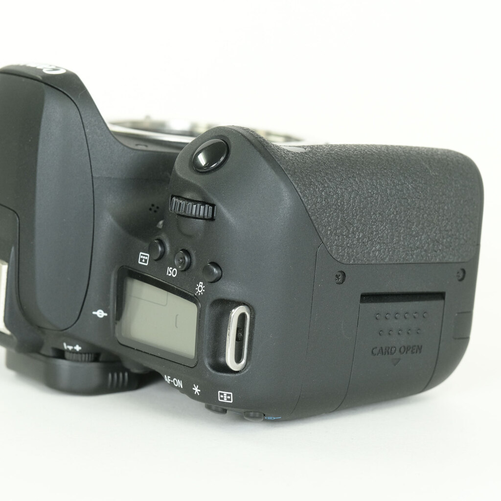 Canon EOS 9000D Canon EOS 9000D