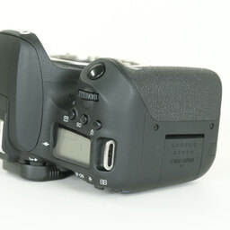 Canon EOS 9000D Canon EOS 9000D