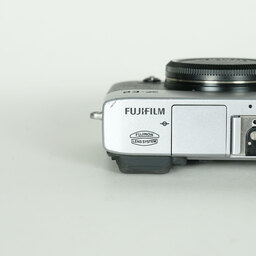 FUJIFILM X-E2
