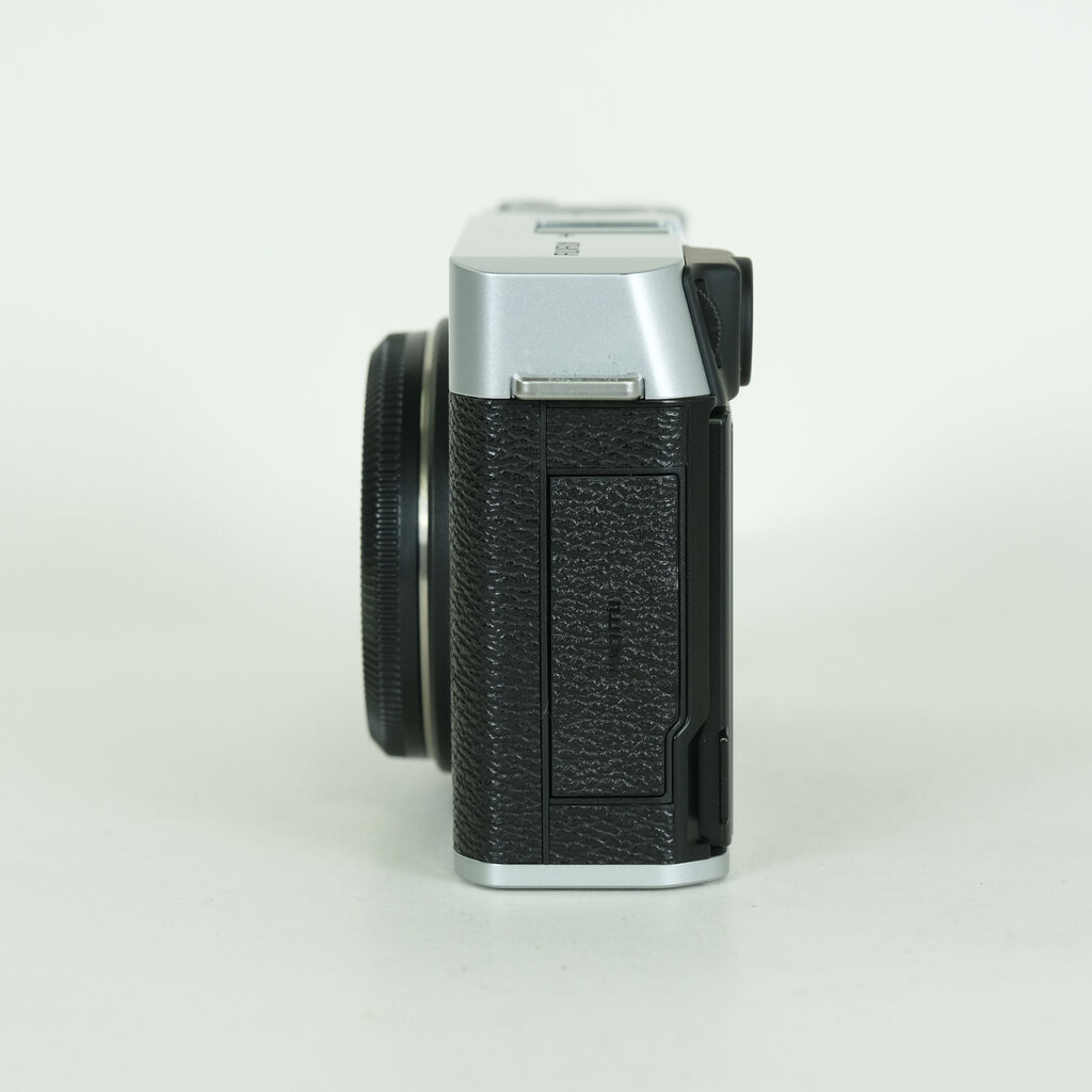 FUJIFILM X-E4 FUJIFILM X-E4