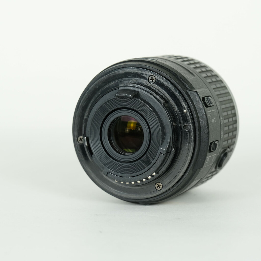 Nikon AF-S DX NIKKOR 18-55mm f3.5-5.6G VR II