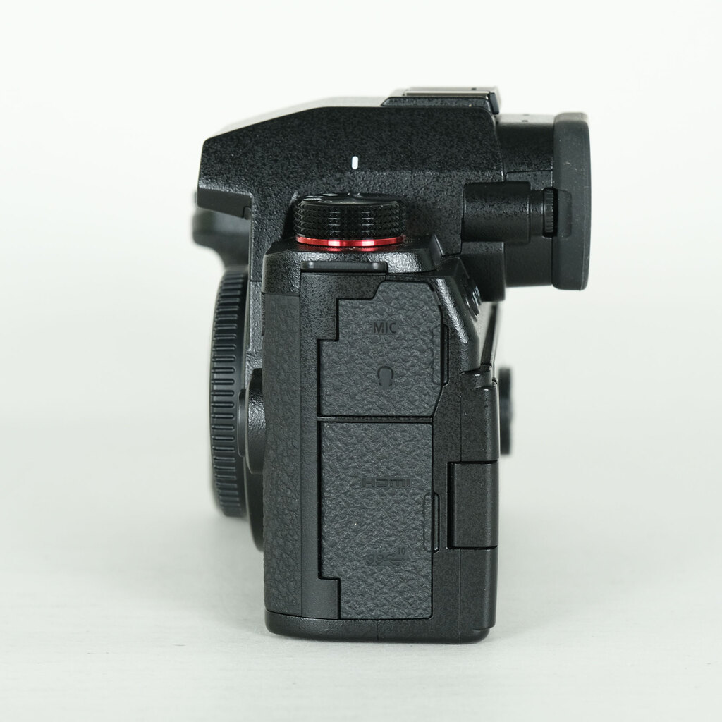 Panasonic LUMIX G9 PRO IIの出品 | ONE SCENE（ワンシーン）