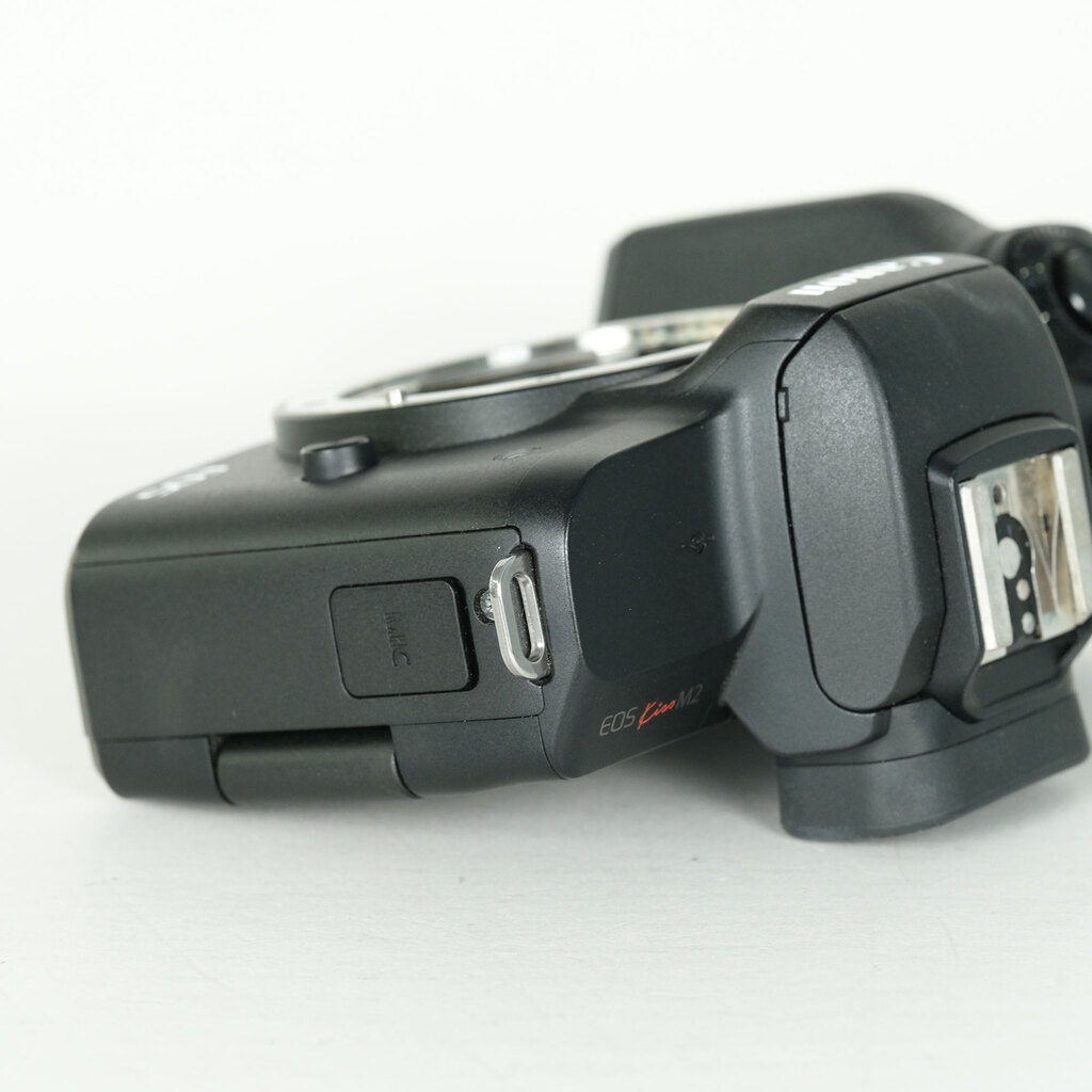 Canon EOS Kiss M2の出品 | ONE SCENE（ワンシーン）