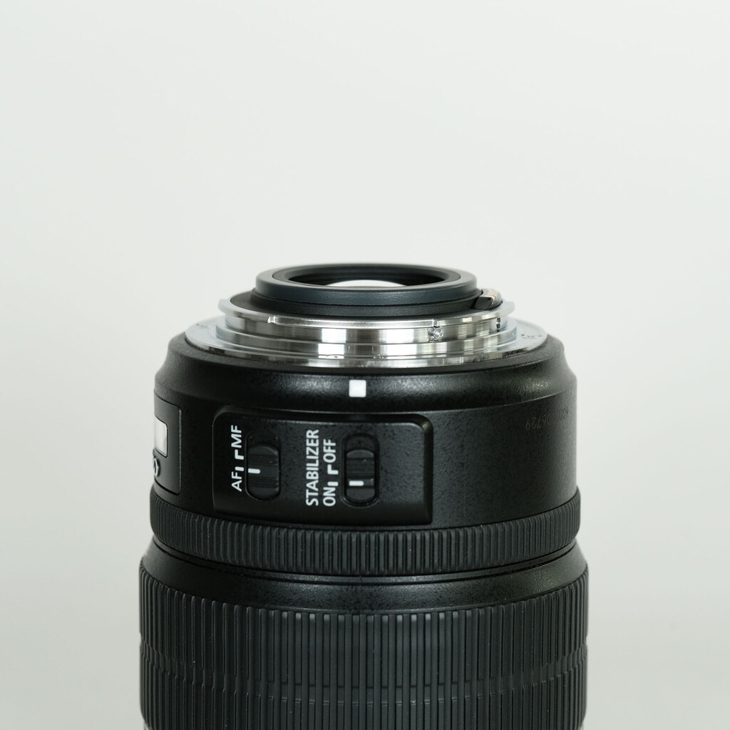 Canon EF-S15-85mm F3.5-5.6 IS USM