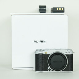 FUJIFILM X-M5 FUJIFILM X-M5