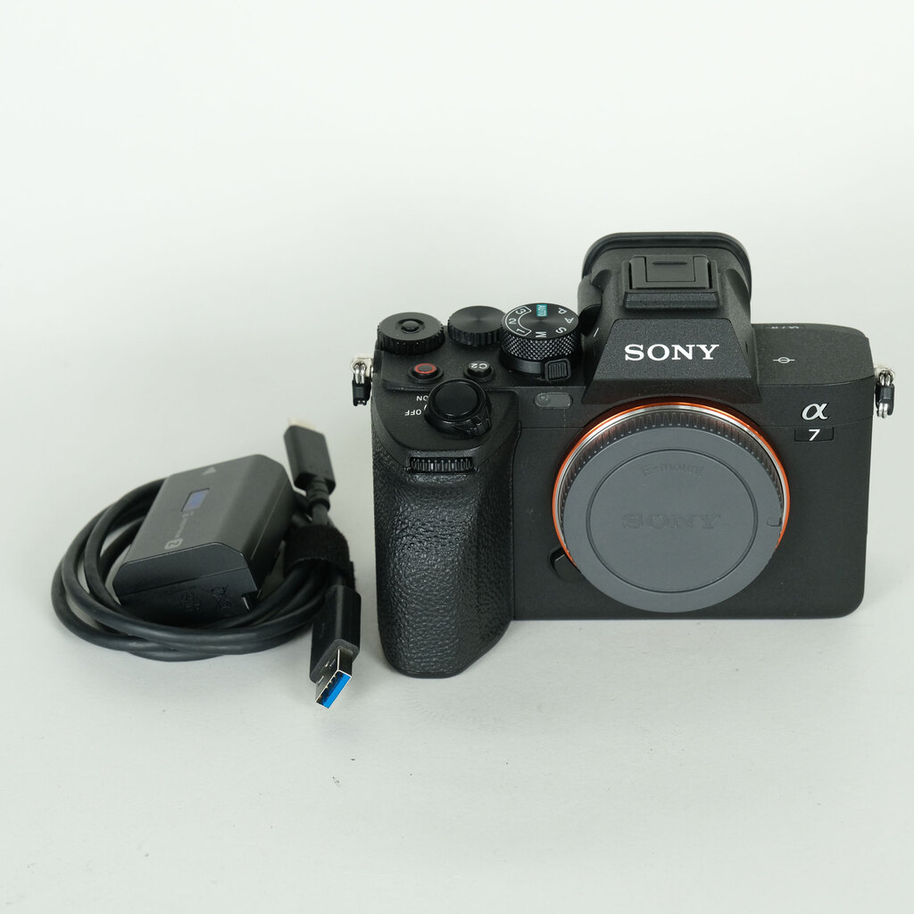 SONY α7 IV（ILCE-7M4）の出品 | ONE SCENE（ワンシーン）
