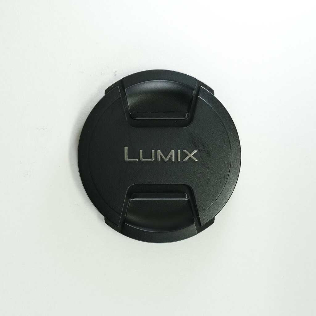 Panasonic LUMIX G VARIO 100-300mm / F4.0-5.6 / POWER O.I.S. Panasonic LUMIX G VARIO 100-300mm / F4.0-5.6 / POWER O.I.S.