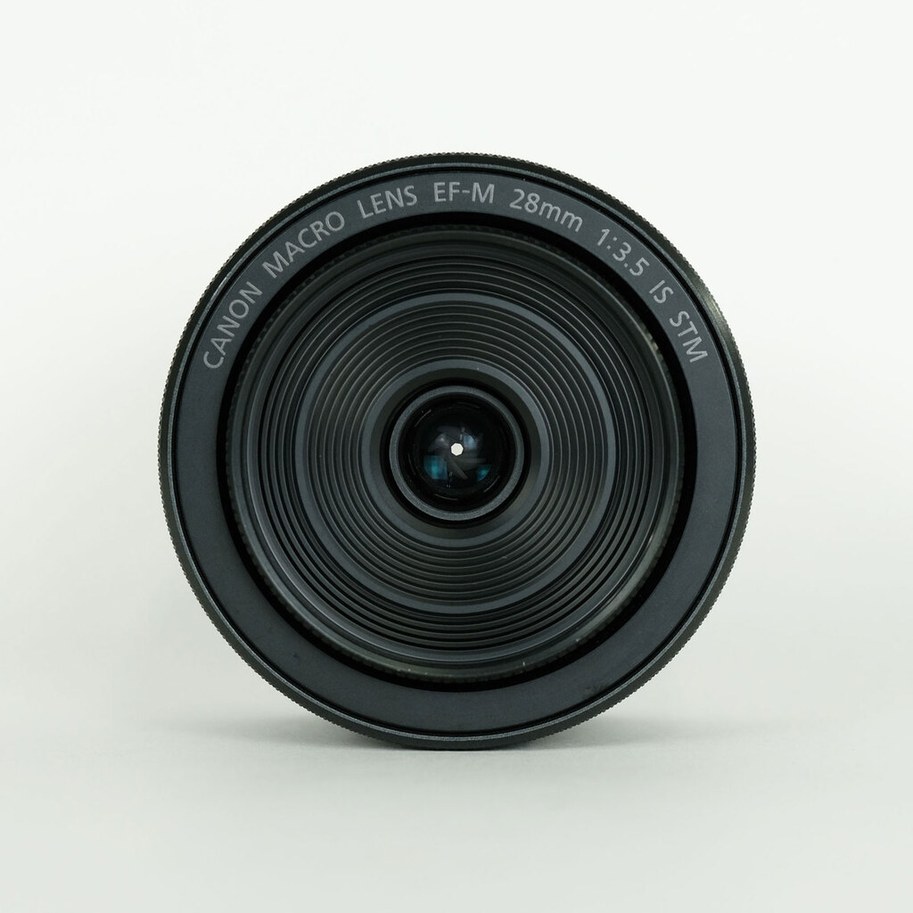 Canon EF-M28mm F3.5 マクロ IS STM