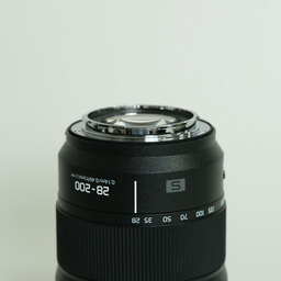 Panasonic LUMIX S 28-200mm F4-7.1 MACRO O.I.S.