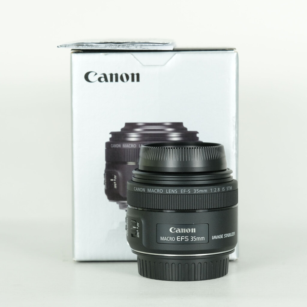 Canon EF-S35mm F2.8 マクロ IS STMの出品 | ONE SCENE（ワンシーン）