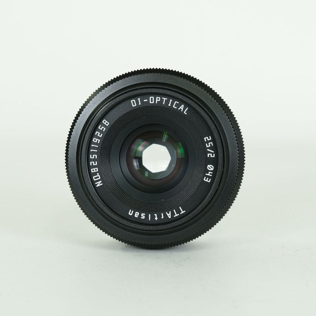 銘匠光学 TTArtisan 25mm F2 C (フジフイルムX用) ブラック 銘匠光学 TTArtisan 25mm F2 C (フジフイルムX用) ブラック