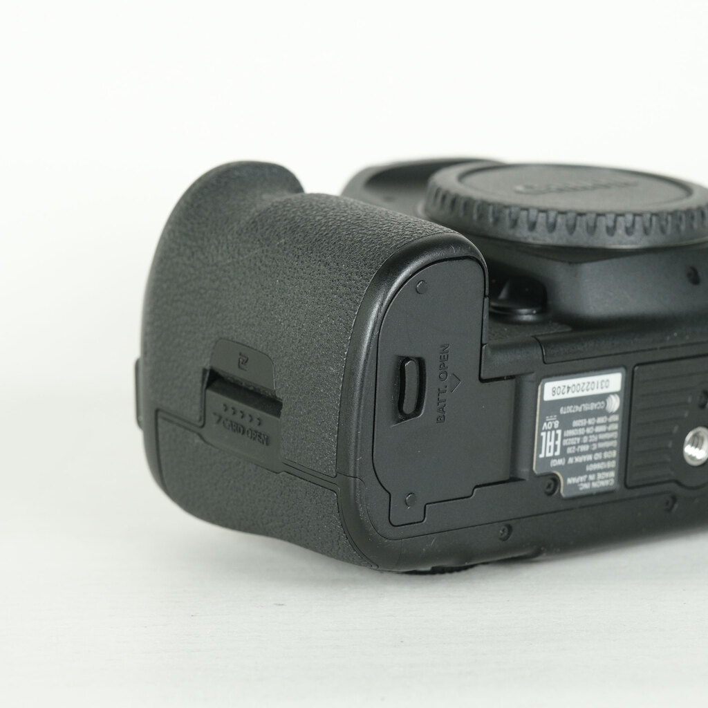 Canon EOS 5D Mark IVの出品 | ONE SCENE（ワンシーン）