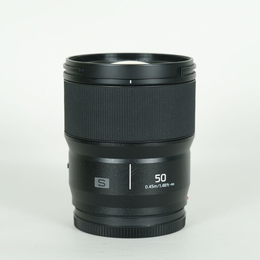 Panasonic LUMIX S 50mm F1.8 Panasonic LUMIX S 50mm F1.8