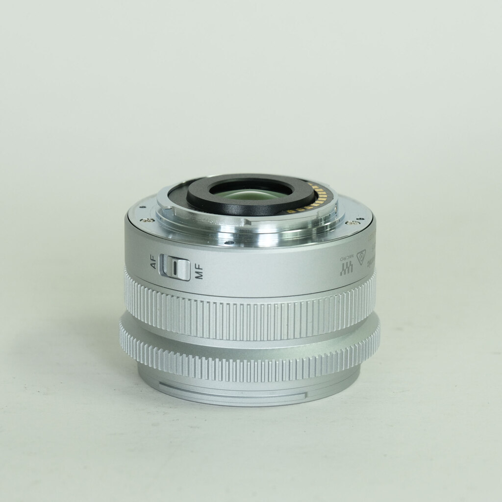 Panasonic LEICA DG SUMMILUX 15mm F1.7 ASPH. Panasonic LEICA DG SUMMILUX 15mm F1.7 ASPH.