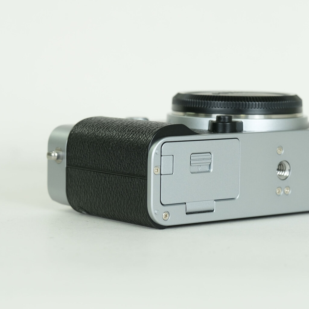 FUJIFILM X-E5