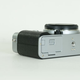 FUJIFILM X-E5