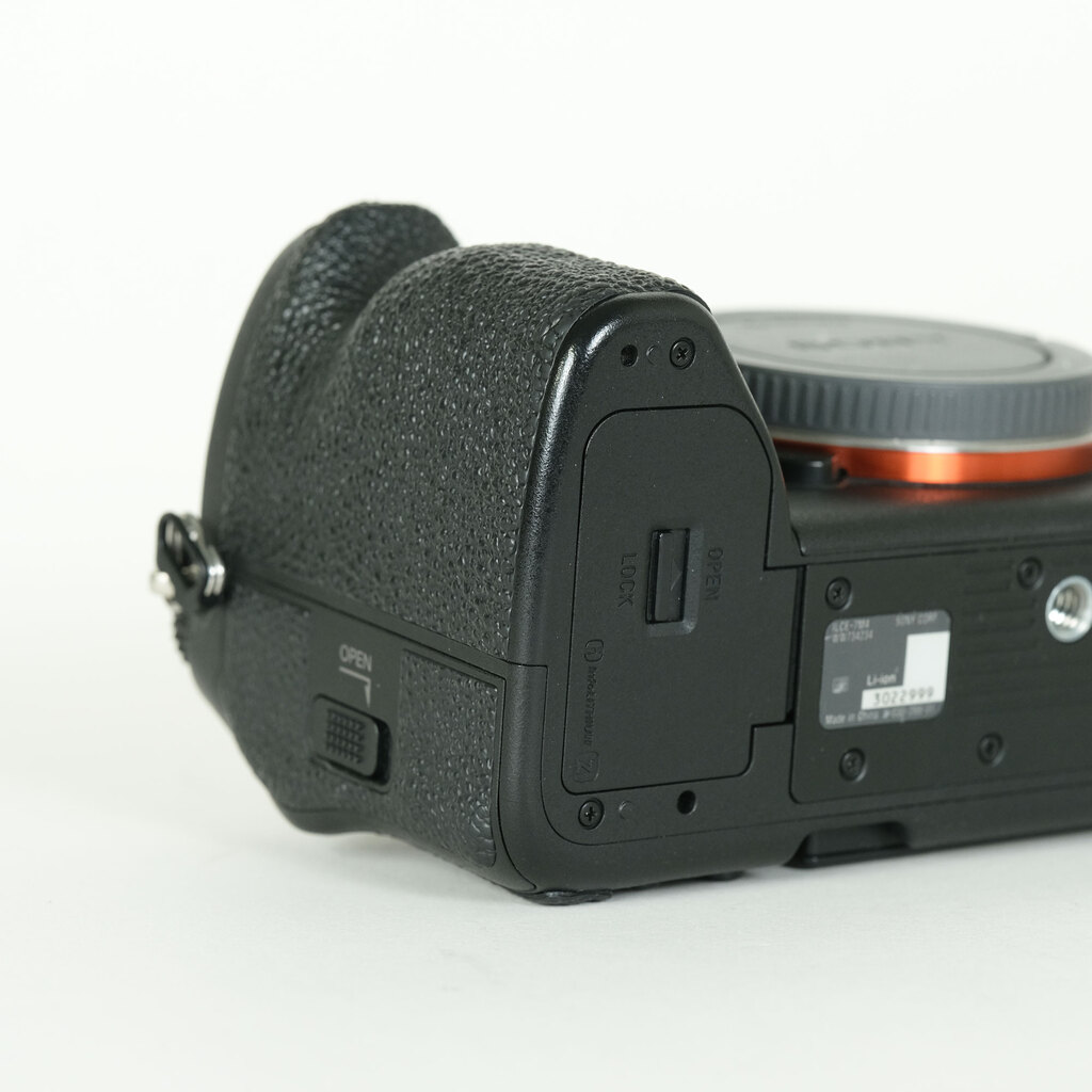 SONY α7 IV(ILCE-7M4) SONY α7 IV(ILCE-7M4)